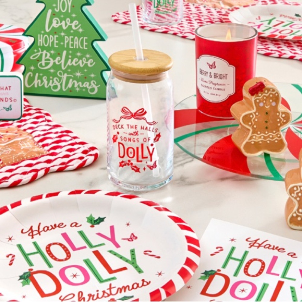 Have a Holly Dolly Christmas Holiday Napkins & Plates Set - Picture 4 of 7